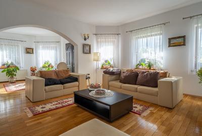 Proprietate  în Cristian, Brașov – Casă cu 4 dormitoare +Apartament independent - 9