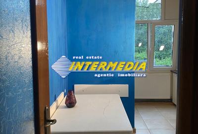 Apartament cu 3 camere Deco Foste proprietati CETATE Piata Finisat Nemobilat - 5
