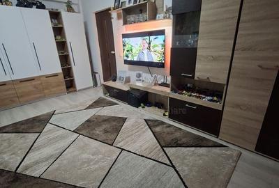 Garsonieră decomandată în Valea Adâncă