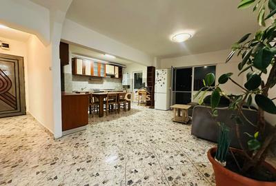 Apartament cu 5 camere semidecomandat, mobilat în Mănăștur