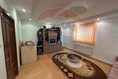 Casă spațioasă 6 camere, 2 băi, garaj spatios și terasă - 8