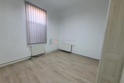 Casa tip parter zona Centru - 4