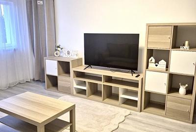 Apartament cu 2 camere semidecomandat, mobilat în Iancului