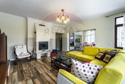 Casă spațioasă 350 mp utili, Teren 650 mp, Garaj subteran, Tractorul - 19