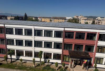 Vand apartament 2 camere decomandat Hateg - 9