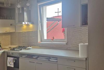 PROPRIETATE VERSATILA, complet renovată– 220 m² utili + 130 m² curte privată - 11