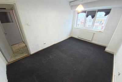 Ultracentral Tomis Mall 3 camere decomandat etaj 3/7 - 35