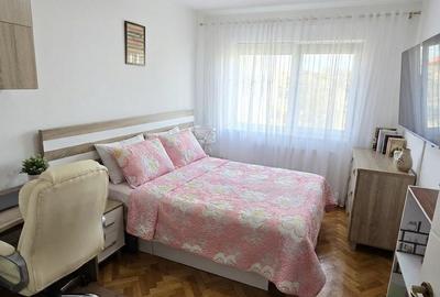 Apartament la cheie cu 3 camere, 63 mp, Garaj, zona Grigore Alexandrescu - 1