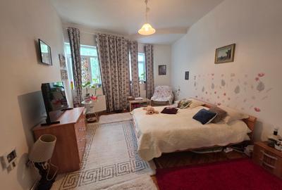 Apartament cu 2 camere semidecomandat, mobilat în Ferdinand