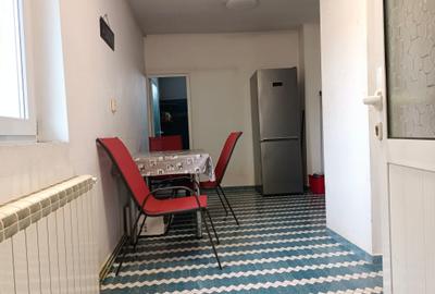 Casa 6 camere, pod 100 mp ,ICIL, pe colt,3  intrari ,2 centrale gaze ,5 bai - 5