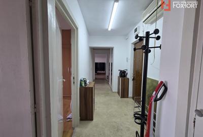 Apartament cu 4 camere decomandat, mobilat în Malul Mureșului