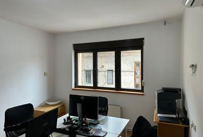 Apartament Renovat 3 Camere Pretabil Birouri *Cotroceni* - 8