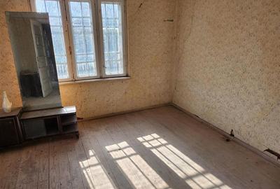De vanzare casa si teren 2150 mp,Trestieni - 4