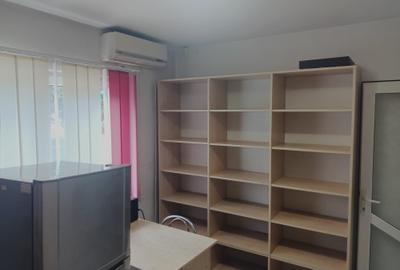 Investitie 2 camere ,intrare (cu rampa) din strada  ,gaze se vinde ca in poze - 2