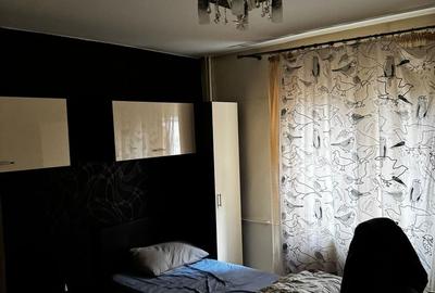 Apartament cu 3 camere , str. Bozieni - 12
