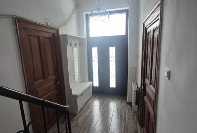 De vânzare vila rond Coșbuc unirii - 2