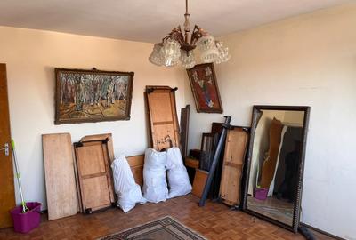 Apartament cu 2 camere decomandat în Cantemir
