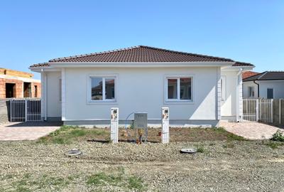 Duplex pe parter langa Timisoara | 3 camere si 2 bai | Perete dublu - 1