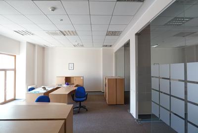 Birou in zona Universitate (intre 180 si 580mp) - 1