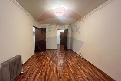 Inchiriere apartament în zona Stefan cel Mare+boxa - 1