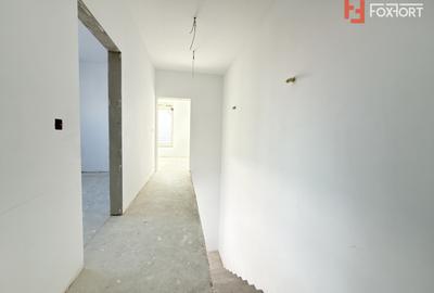Duplex 4 camere situat la drum asfaltat, in Sacalaz - 16