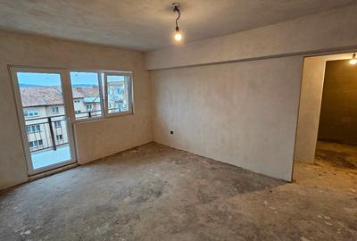 Vand apartament 2 camere semidecomandat - 1