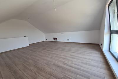 Casă nouă 4, camere în Odăi- Otopeni – 125 mp utili, curte 250 mp, zona buna. - 33