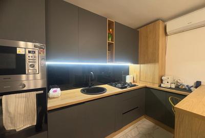 Apartament cu 2 camere semidecomandat, mobilat în Florești