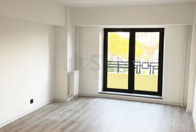 Apartament cu 4 camere nedecomandat, mobilat în P-ța Unirii