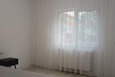 Inchiriez apartament cu 3 camere - 8