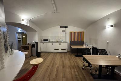 Cladire de birouri consolidata si renovata de inchiriat in *Centrul Vechi* - 46