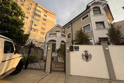 Vila exclusivistă D+P+1E+M Faleza Nord - 1
