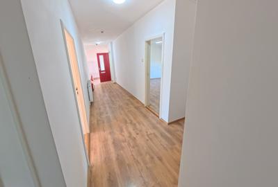 Vilă spațioasă cu 12 camere, teren generos și multiple facilități - 5