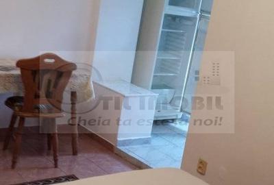 Apartament 1 camera Hala Centrala- 350 euro - 1