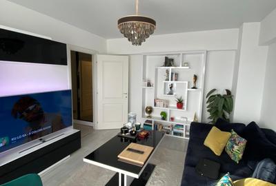 Apartament cu 2 camere decomandat, mobilat în Baza 3