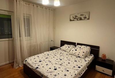 Apartament cu 3 camere decomandat, mobilat în Titan