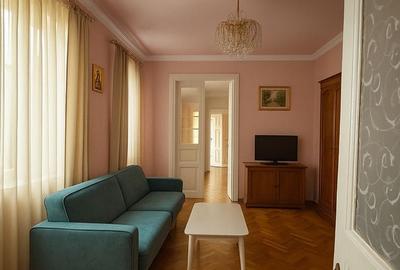 De Vanzare Apartament 2 camere zona Armeneasca sect.2 - 1