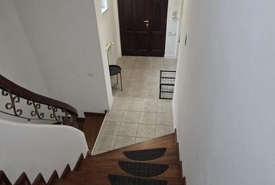 Pta Victoriei Inchiriez spatiu comercial Vila stradal 190 mp curte propie - 4