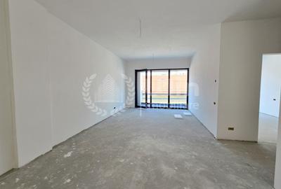 Apartament cu 3 camere semidecomandat în Central