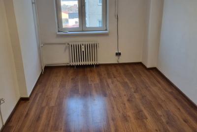 | spatiu in cladire de birouri | 4 camere | Tineretului - Timpuri Noi | - 5