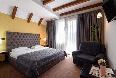 Pensiune cu restaurant, farmec aparte, concept italian, Central, Bran - 6