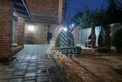 Casa individuala cu 4 camere,2 bai,mobilata,Calea Lipovei - 37
