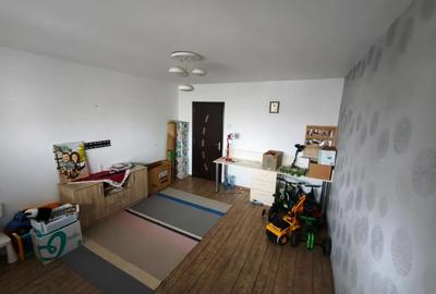 Apartament cu 2 camere decomandat, mobilat în Drumul Taberei