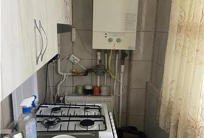 Apartament 3 camere , zona ultracentrala -Casa de Pensii Focsani, decomandat, im - 3