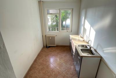 Apartament 2 camere 56mp decomandat Piata Salajan Metrou 5 min - 5