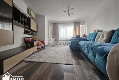Apartament cu 3 camere decomandat, mobilat în Micro 11