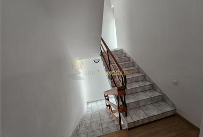 PENSIUNE 16 CAMERE  478 MP UTILI  | CURTE 320 MP | - 13