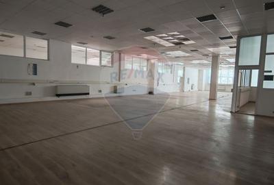Spațiu de birouri de 2,100mp de închiriat - 8
