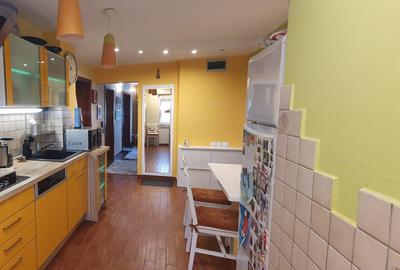 Ap 3 camere, 90 mp, 2 băi, 1 balcon, et. 3, Girocului, cu garaj, comision 0% - 5