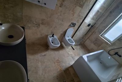 Casa cu etaj 4 cam, 4 bai , 500mp   teren   COD 158124 - 7